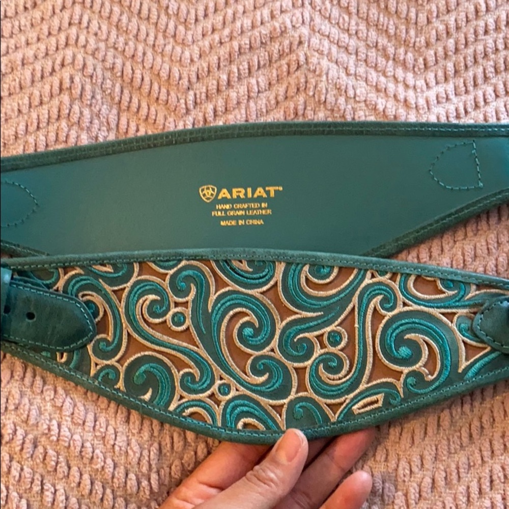 💥BOGO💥 Ariat belt!!